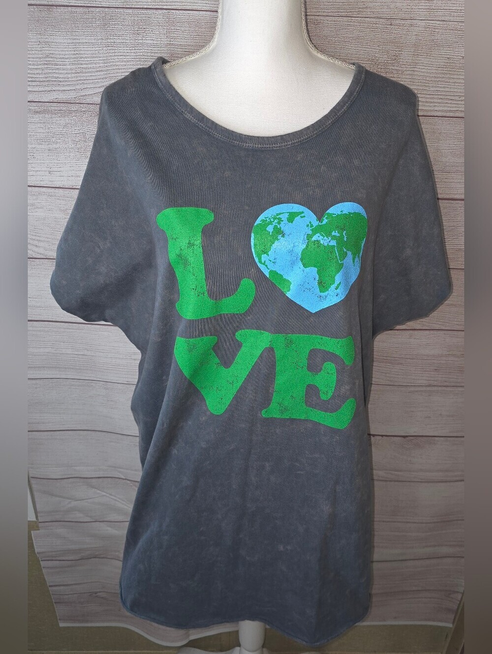 Acemi Gray Wash "Love Earth" Graphic T-shirt Dress Size Large